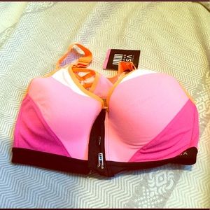 vs pink sports bra NWT
